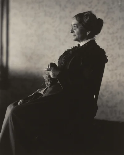 Mrs. Stieffel by Alfred Stieglitz, photograph, 1900-1901