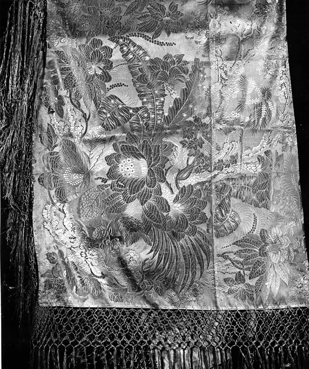 Shawl by France, textile, 1850-1870