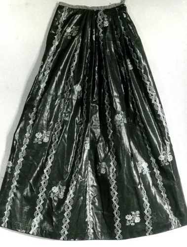 Apron by France, textile, 1701-1750