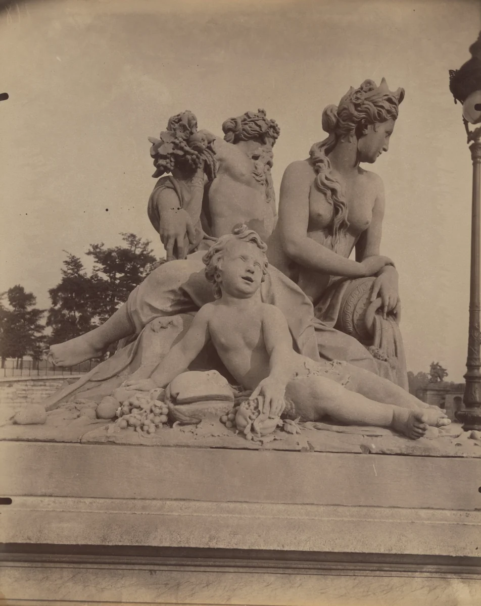 Tuileries - Le Rhin et la / Moselle par Van cleve by Eugène Atget, photograph, 1911