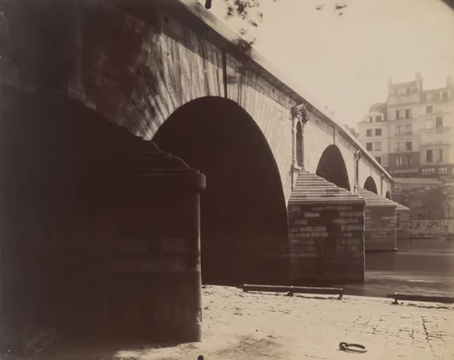 Port de l'Hôtel de Ville, Pont Marie by Eugène Atget, photograph, 1913