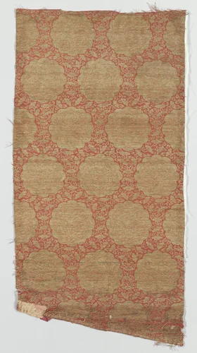 Fragment rode dubbelweefsel met patroon van geschulpte medaillons gevuld met draak by anonymous, textile, 1250-1299