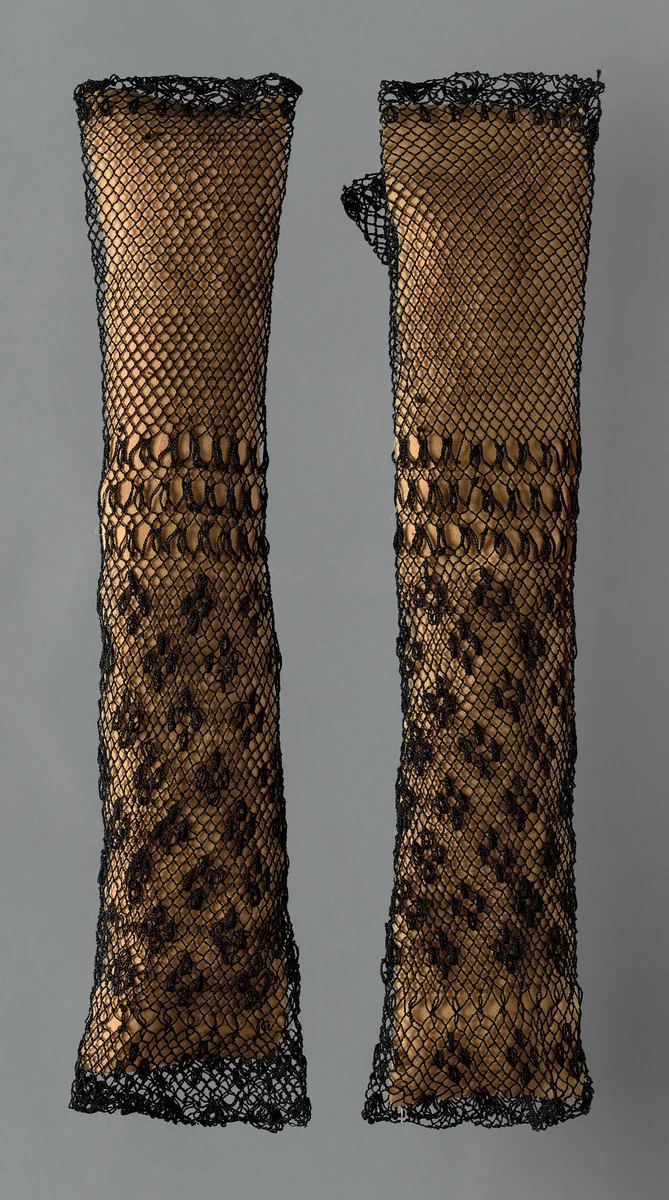 Pair of Mittens by Europe or United States, textile, 1825-1875