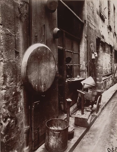 Rue de La Reynie, étameur by Eugène Atget, photograph, 1912