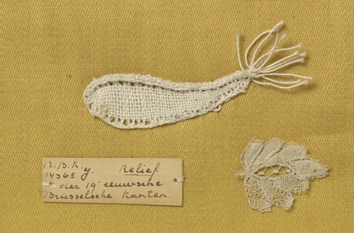 Staal kloskant met grove draad als voorbeeld van een 'rib' (19e eeuw) by anonymous, other, 1900-1930