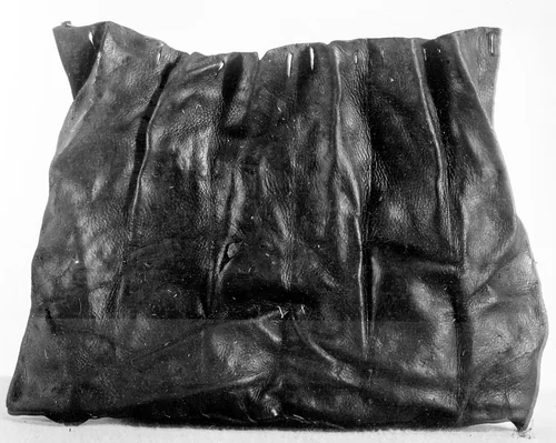 Bag by England, textile, 1501-1600