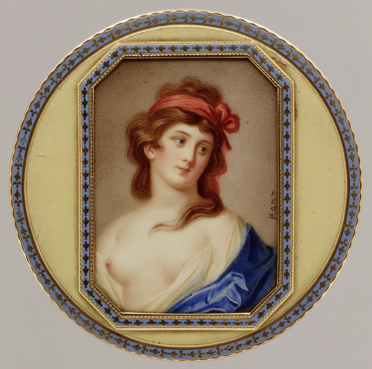 Snuffbox with portrait of a woman by Carl Christian Kanz, metalwork, 1815-1825
