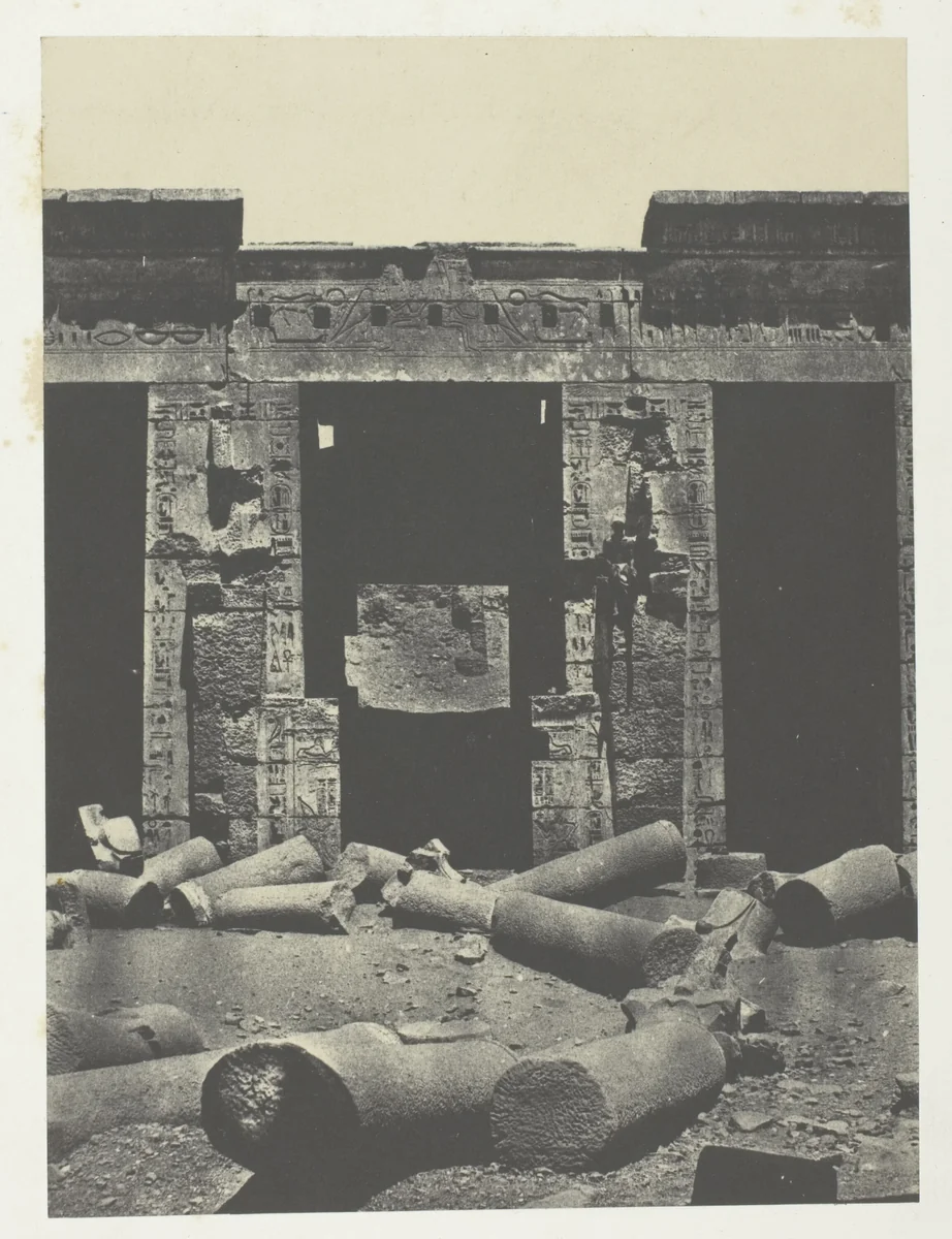 Médinet-Habou, Partie Orientale du Péristyle du Palais de Ramsès-Méiamoun; Thèbes, plate 51 from the album "Egypte, Nubie, Palestine et Syrie" (1852) by Maxime Du Camp, photograph, 1849-1851