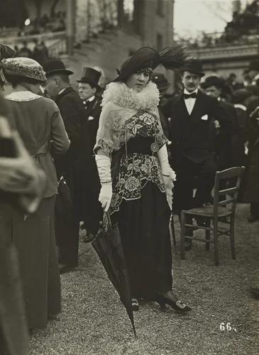 Longchamps by Louis Séeberger, Henri Séeberger, Jules Séeberger, photograph, 1913