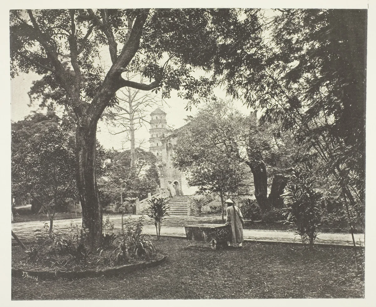 The British Consular Yamun, Canton by John Thomson, photograph, 1863-1873
