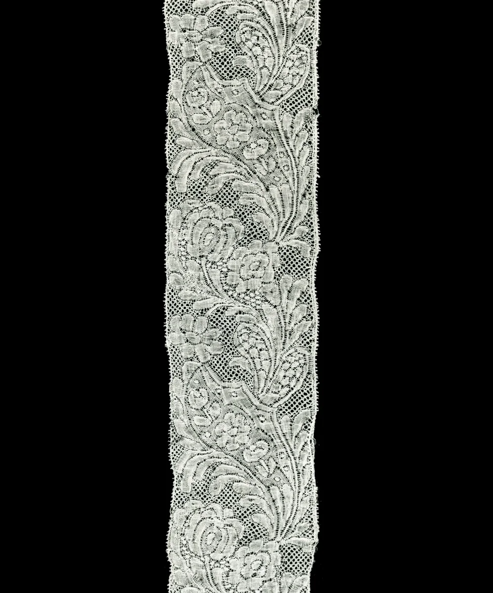 Border by France Valenciennes, textile, 1715-1725