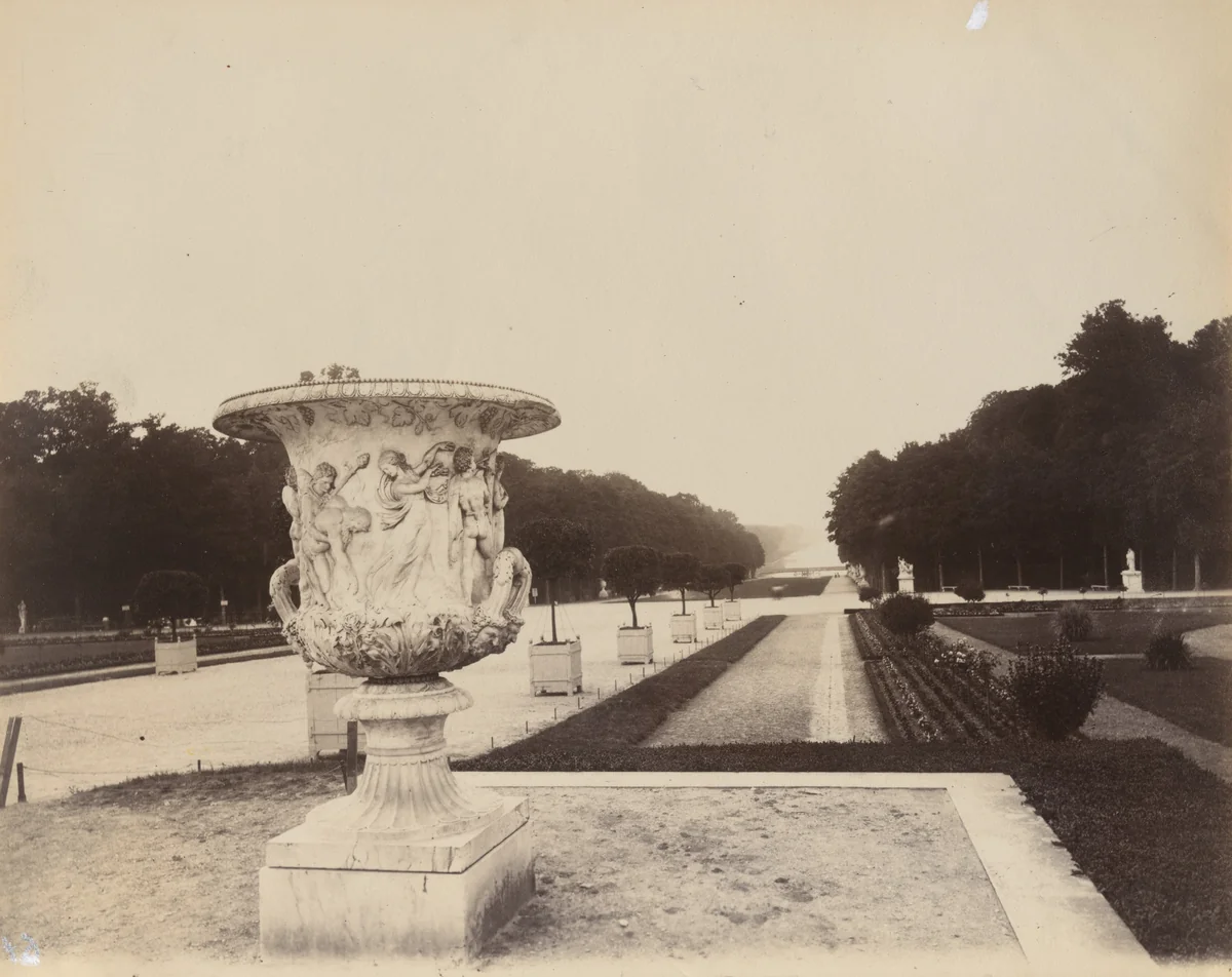 Versailles, parc by Eugène Atget, photograph, 1901