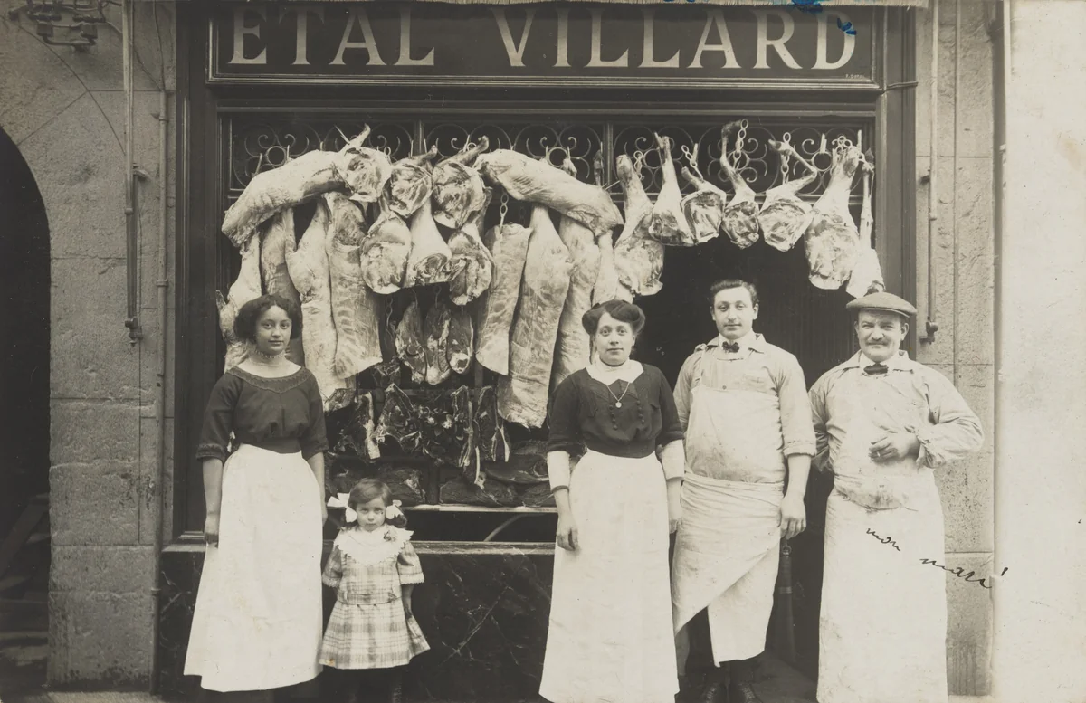Boucherie Etal Villard, Société des produits "As de Trèfle," La Motte-d'Aveillans by Unidentified Photographer, photograph, 1907