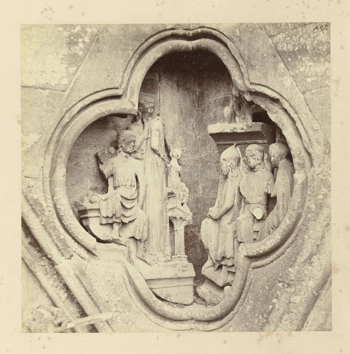Beeldengroep in de kathedraal van Wells by anonymous, photograph, 1858-1861