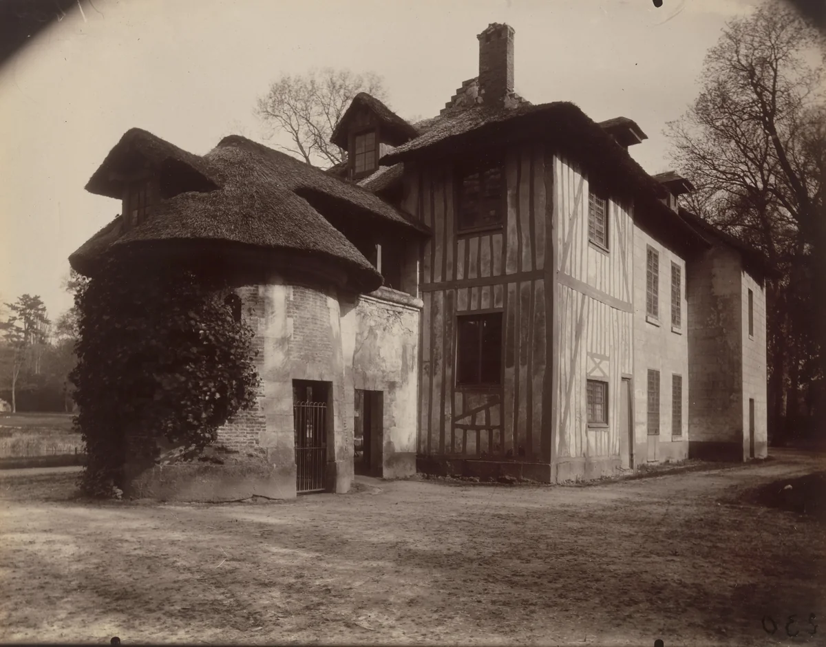 Trianon by Eugène Atget, photograph, 1923