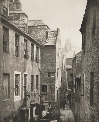 Close No. 122 Saltmarket by Thomas Annan, photograph, 1868