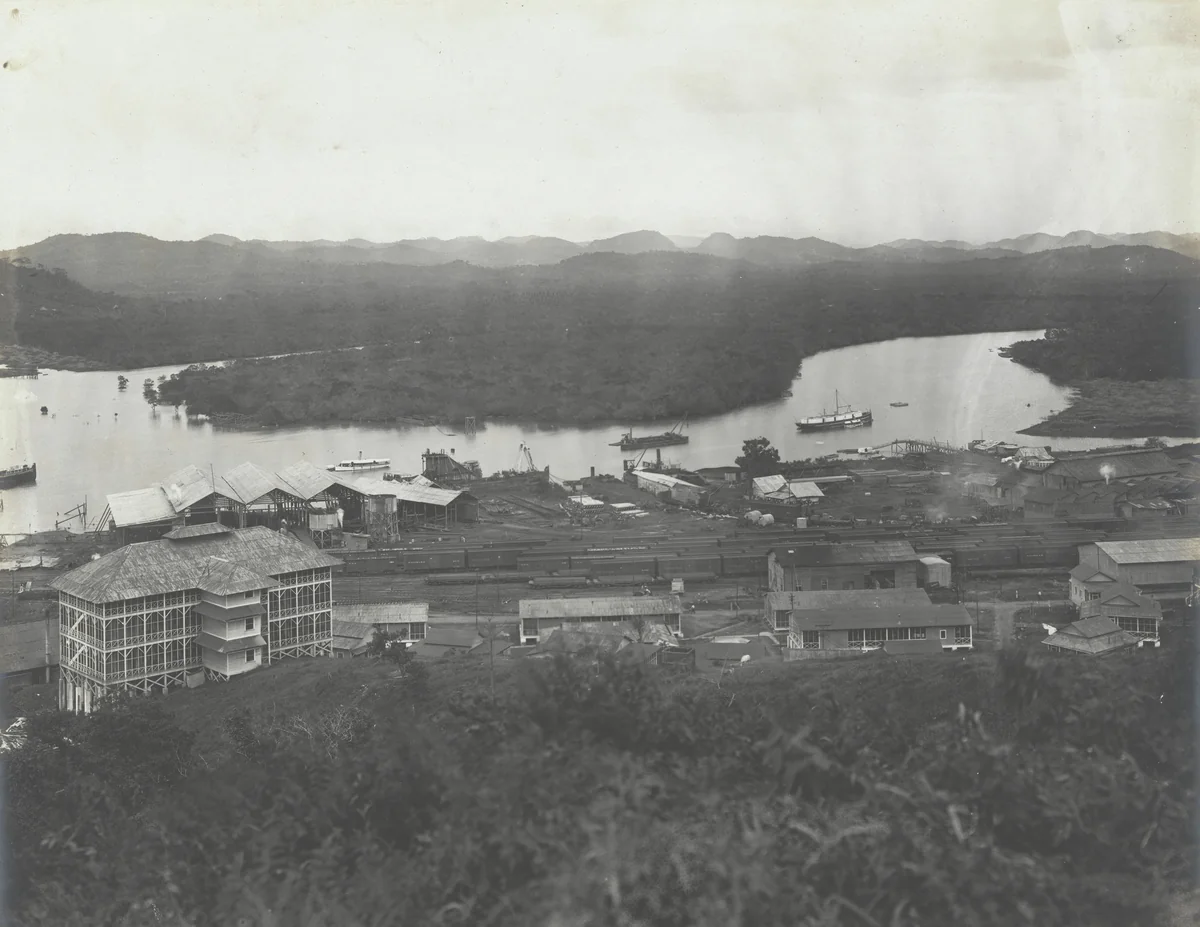 Balboa Marine Shops and axis of Canal, looking west from Sosa Hill by Unidentified Photographer, photograph, 1910