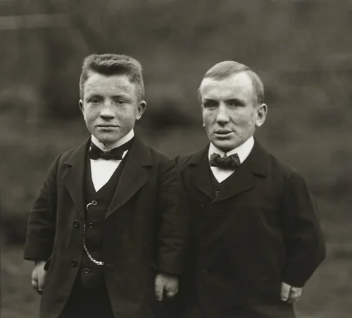 Midgets by August Sander, photograph, 1906