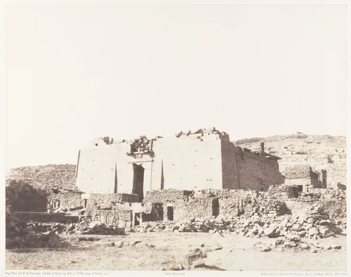 Kalabcheh (Talmis), Ruines du temple - Façade et Mur d'Enceinte by Félix Teynard, photograph, 1851-1852