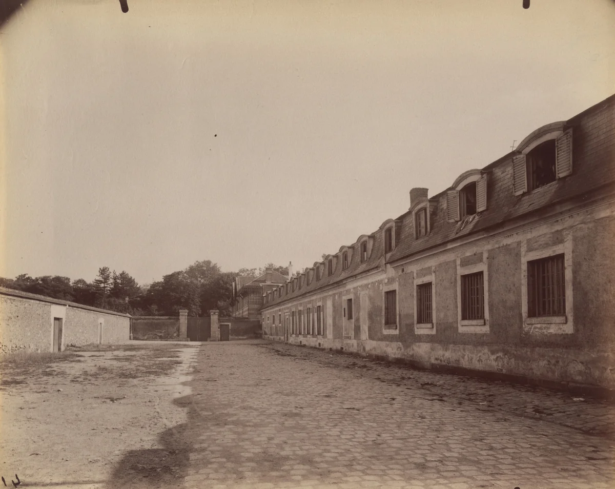 Choisy-Le-Roi. Ancien Château de Louis XV -- Les Communs by Eugène Atget, photograph, 1901