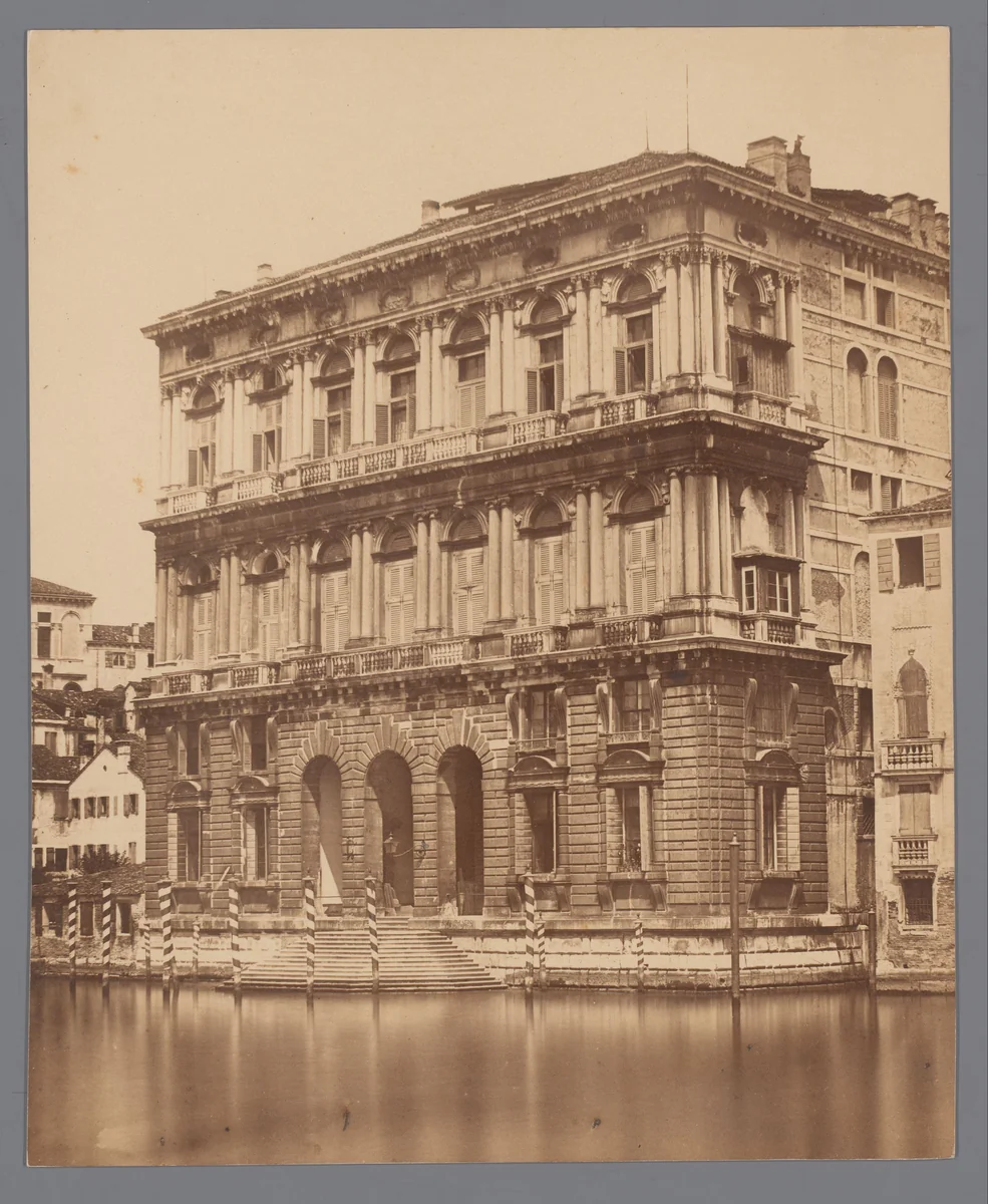 Gezicht op het Palazzo Corinaro te Venetië, Italië by anonymous, photograph, 1851-1900