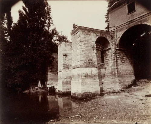 Vieux moulin, Charenton by Eugène Atget, photograph, 1915