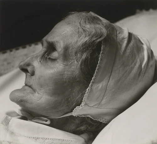 Dead Woman by August Sander, photograph, 1927