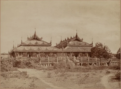 Amerapoora: Pyee-dyk Kyoung by Linnaeus Tripe, photograph, 1855