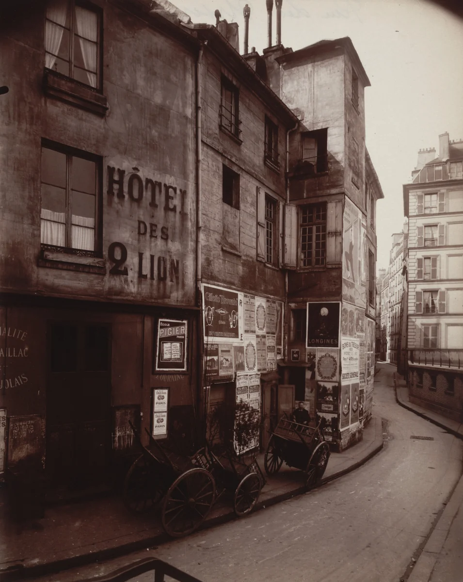 Rue des Ursins by Eugène Atget, photograph, 1923