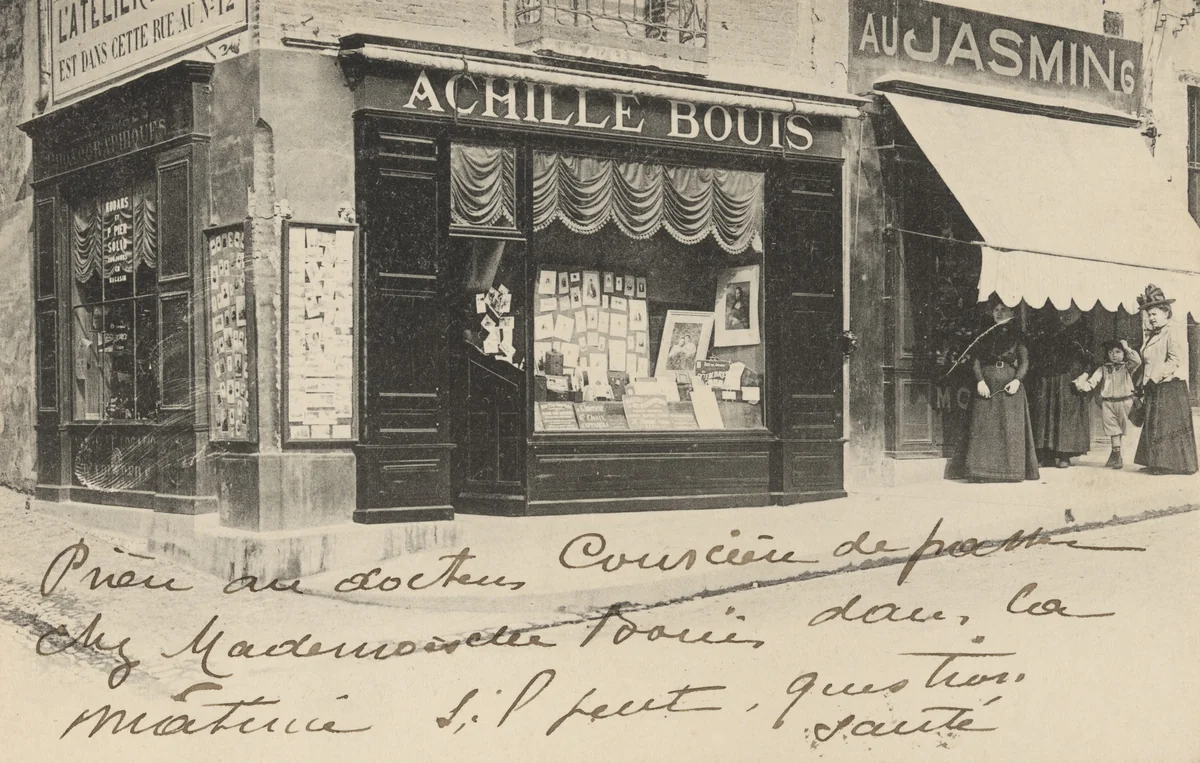 L’atelier de photographie Achille Bouïs, Montauban by Unidentified Photographer, photograph, 1900