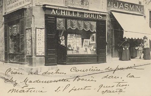 L’atelier de photographie Achille Bouïs, Montauban by Unidentified Photographer, photograph, 1900