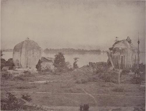 Mengoon: Ruined Griffins by Linnaeus Tripe, photograph, 1855