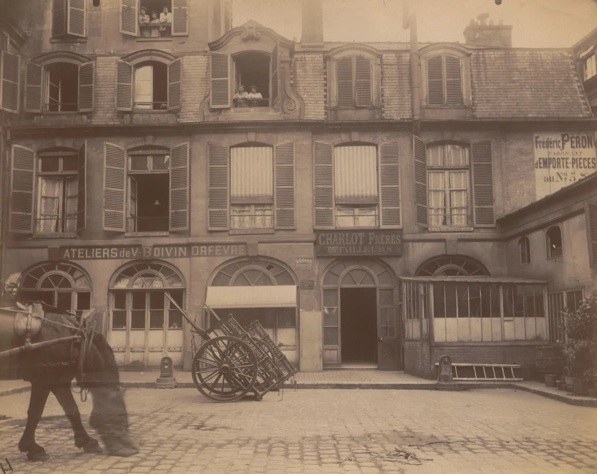 Hôtel de Montmorency 5 rue de Montmorency by Eugène Atget, photograph, 1913