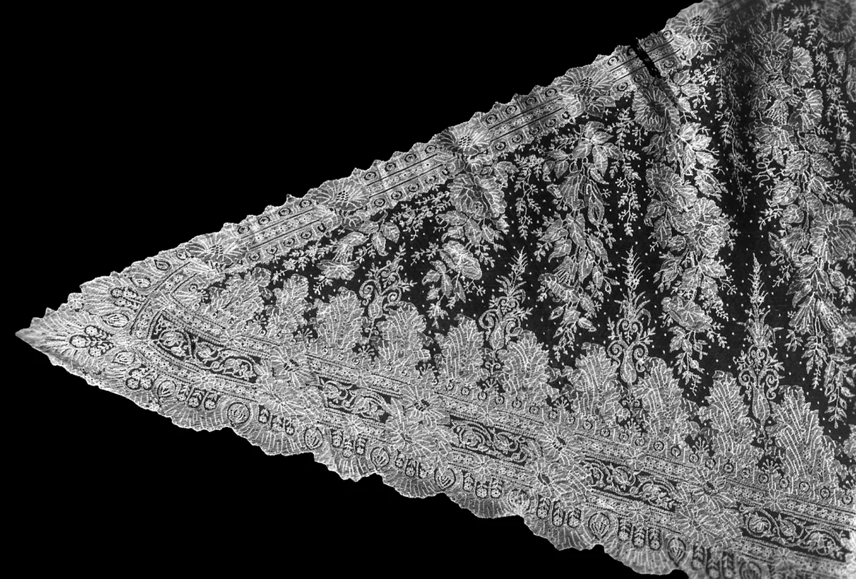 Half Shawl by England or France, textile, 1860-1869