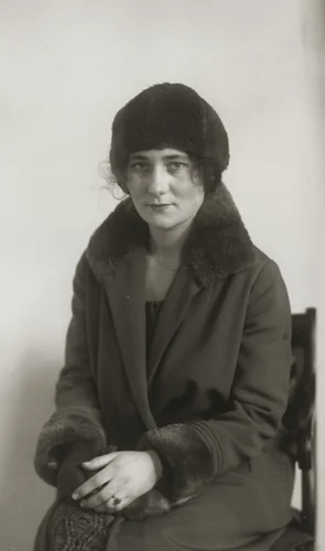 Painter by August Sander, photograph, 1925