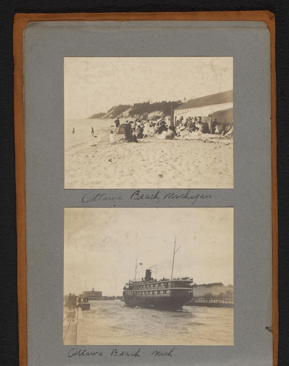 Gezicht op een strand met mensen en een varend schip in Ottawa, Michigan by Jan van der Mey, book, 1902