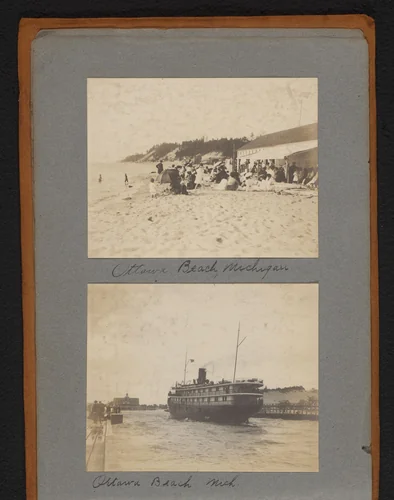 Gezicht op een strand met mensen en een varend schip in Ottawa, Michigan by Jan van der Mey, book, 1902