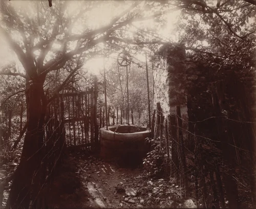 Vieux Puits, petit chemin, rue de la Gare, Châtillon by Eugène Atget, photograph, 1922
