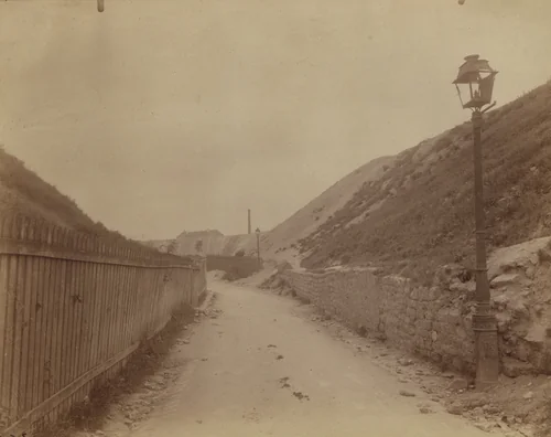 Rue des Peupliers, Butte-aux-Cailles, by Eugène Atget, photograph, 1900