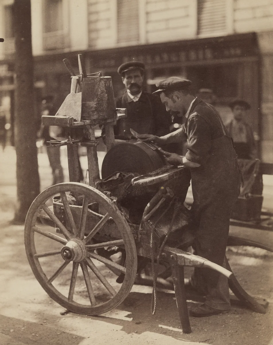 Rémouleur by Eugène Atget, photograph, 1912