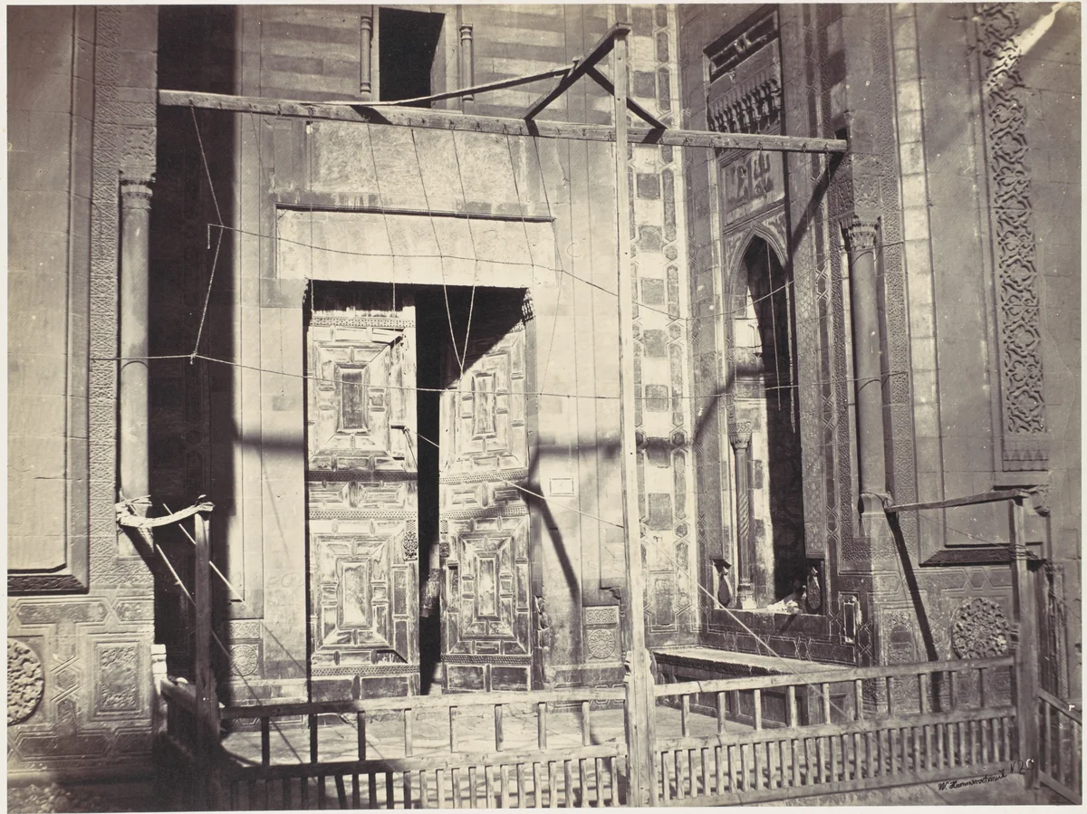 Porte de la Mosque, Sultan Hassan. Partie Inférieure by Wilhelm Hammerschmidt, photograph, 1858-1862