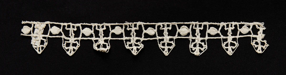 Bobbin Lace (Needlepoint Design) Edging of Points by Unknown, textile, 1550-1599