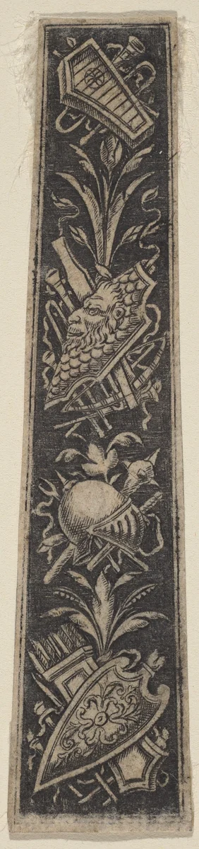 Ornament Plate with Armor and Musical Instruments by Italian 18th Century; Italian 19th Century, print, 1775-1825