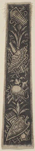 Ornament Plate with Armor and Musical Instruments by Italian 18th Century; Italian 19th Century, print, 1775-1825