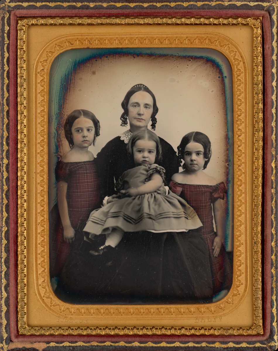 Portrait of a Family by Henry Pollock, photograph, 1855-1865