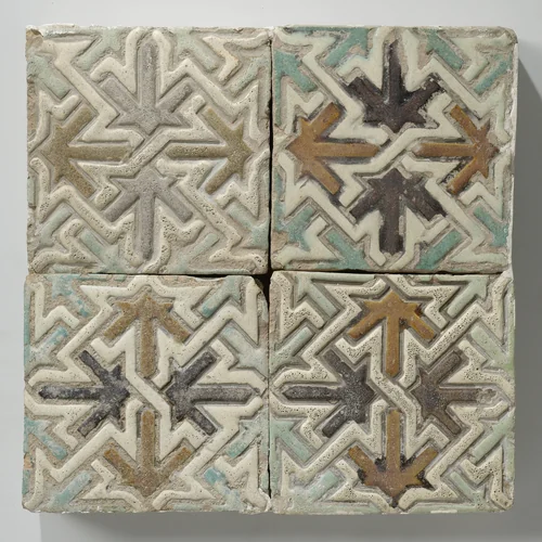 Tegel, veelkleurig versierd met een ornament van dooreen gevlochten sterren by anonymous, other, 1400-1600