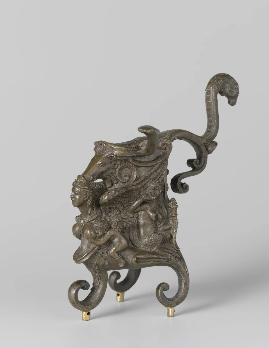 Base for an oil lamp by Unknown, other, 1530-1539