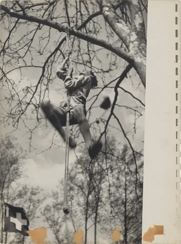 40 Fotos, page 27 by Robert Frank, photograph, 1946