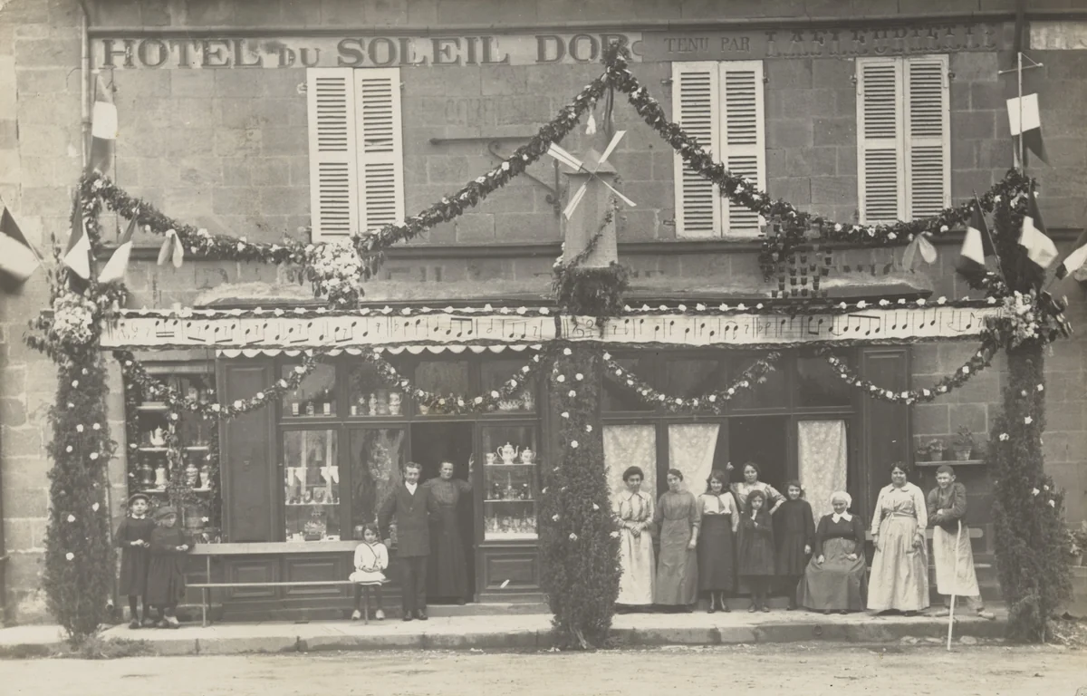 Hôtel du Soleil d’Or, Tenu par Lafleurielle , Buxières-les-Mines by Unidentified Photographer, photograph, 1926