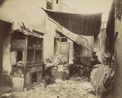 Porte d'Asnières, Cité Valmy by Eugène Atget, photograph, 1913
